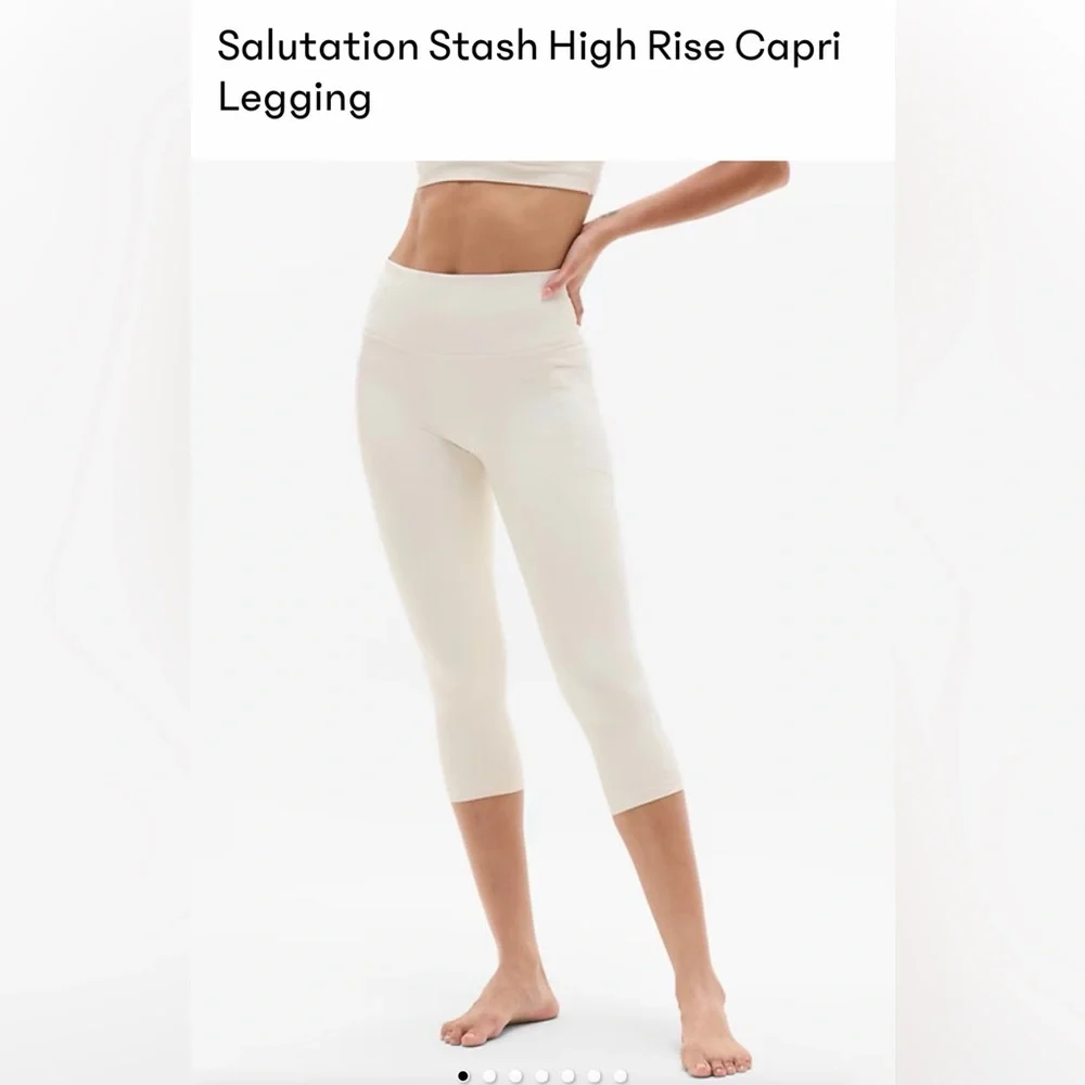 Athleta Salutation Stash High Rise Capri Legging size m - Picture 1 of 5